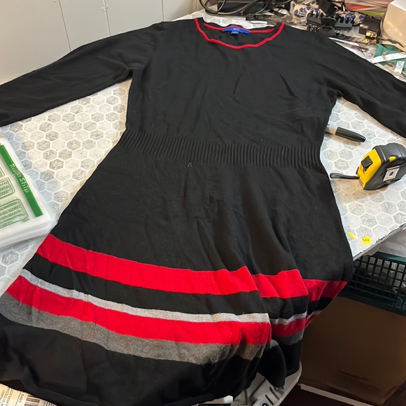 Apt. 9 Dresses & Skirts - Apt 9 Large Black Long Sleeve Red Striped Thick Sweater Dress
